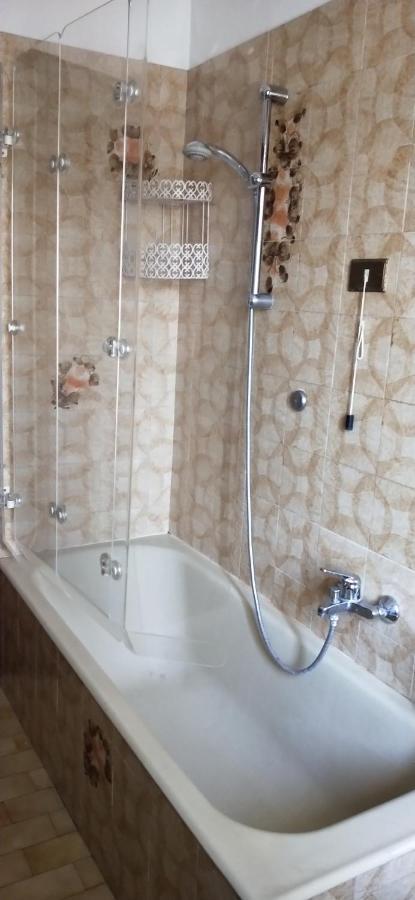 Da Terry Bed & Breakfast Vergiate Exterior foto